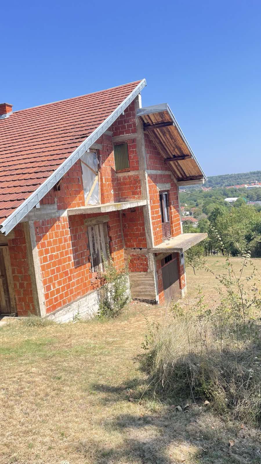 Kuća u izgradnji,120m2 na 28,27ari placa